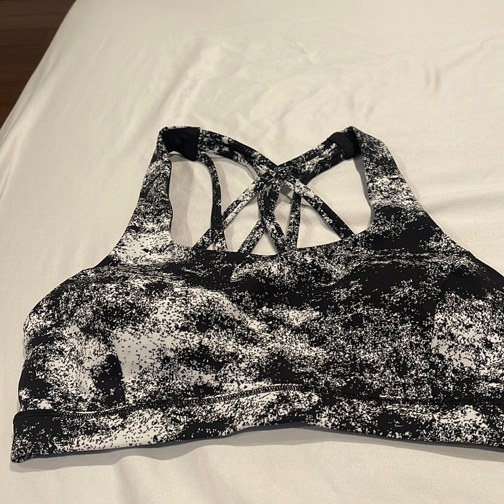 With tags Lululemon free to be serene bra